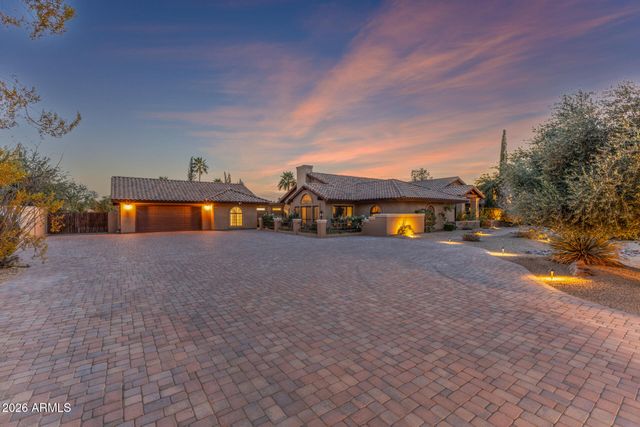 8551 E WOOD Drive E, Scottsdale, AZ 85260