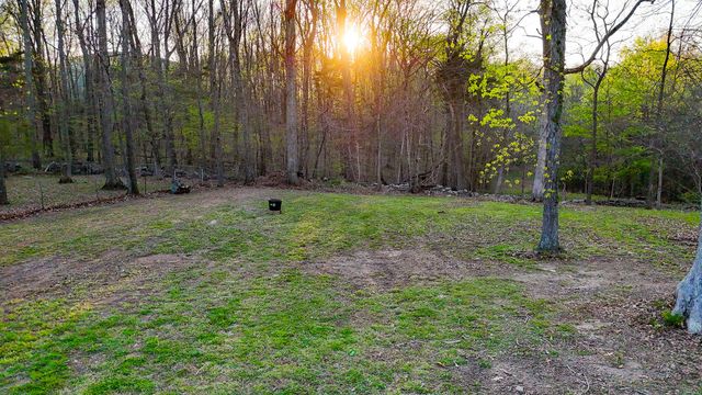 331 Hilltop Dr, Shelbyville, TN 37160