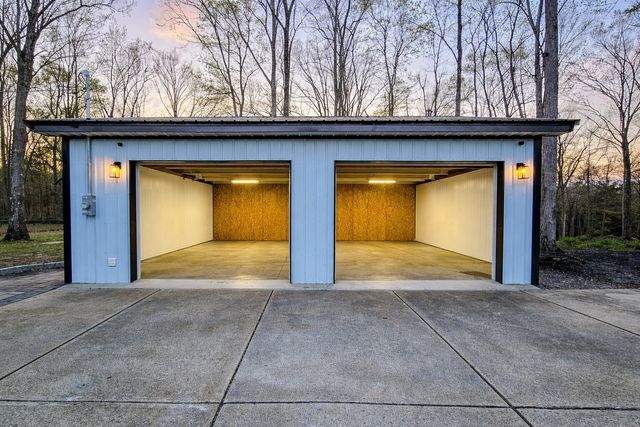 331 Hilltop Dr, Shelbyville, TN 37160