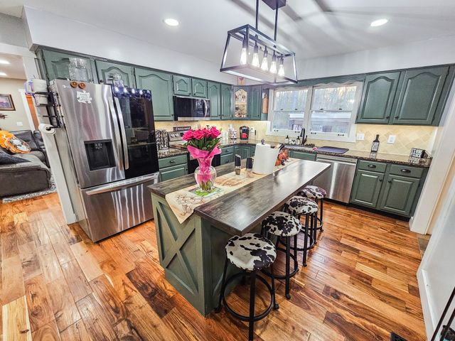 331 Hilltop Dr, Shelbyville, TN 37160