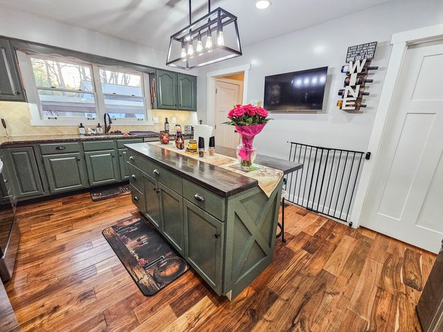 331 Hilltop Dr, Shelbyville, TN 37160