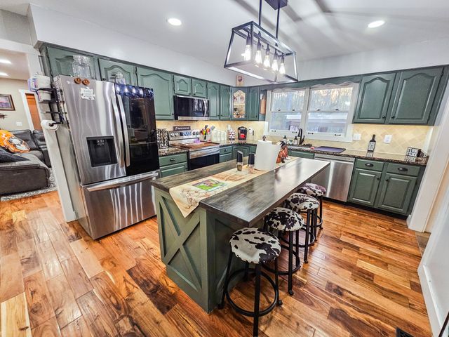 331 Hilltop Dr, Shelbyville, TN 37160