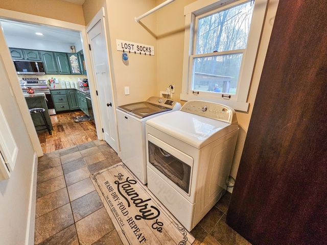 331 Hilltop Dr, Shelbyville, TN 37160