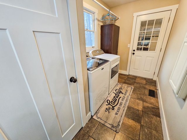 331 Hilltop Dr, Shelbyville, TN 37160