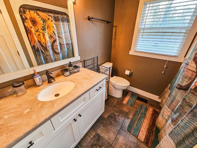 331 Hilltop Dr, Shelbyville, TN 37160
