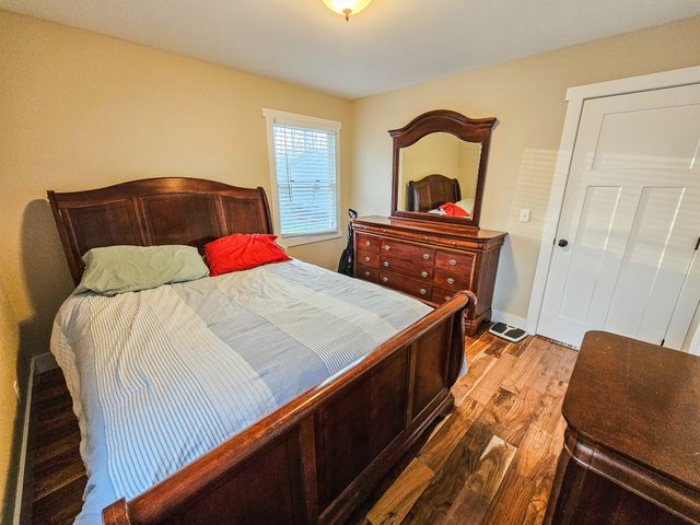 331 Hilltop Dr, Shelbyville, TN 37160