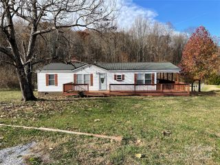 1005 Spring Meadow Drive, Woodleaf, NC 27054