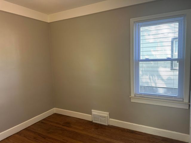 19348 Washtenaw Street, Harper Woods City, MI 48225