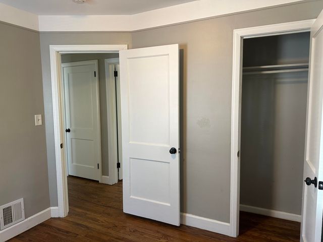 19348 Washtenaw Street, Harper Woods City, MI 48225