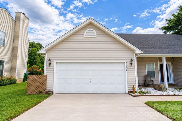 9612 Veronica Drive, Charlotte, NC 28215