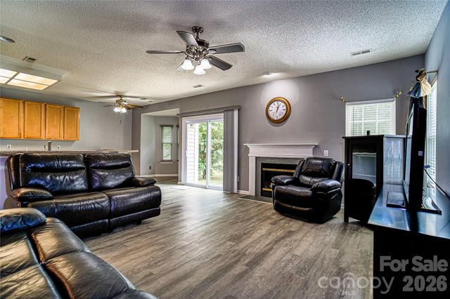 9612 Veronica Drive, Charlotte, NC 28215