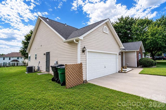 9612 Veronica Drive, Charlotte, NC 28215