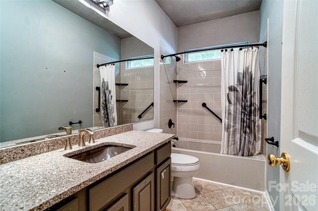 9612 Veronica Drive, Charlotte, NC 28215