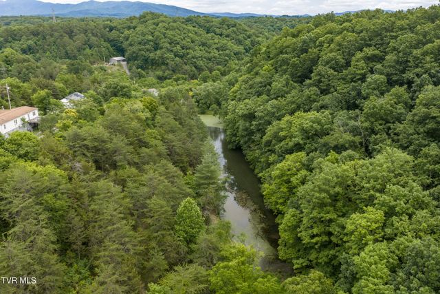 700 Piney Flats Road, Piney Flats, TN 37686