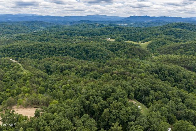700 Piney Flats Road, Piney Flats, TN 37686