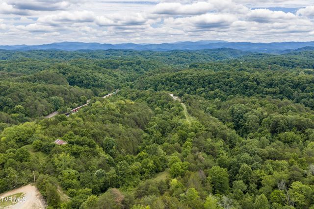 700 Piney Flats Road, Piney Flats, TN 37686