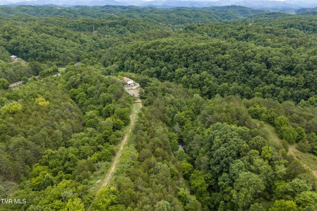 700 Piney Flats Road, Piney Flats, TN 37686