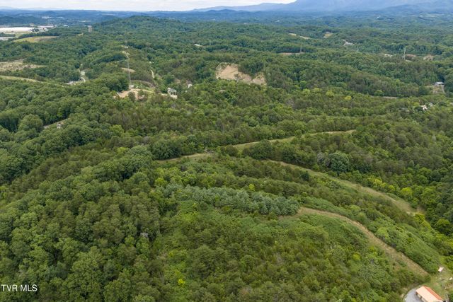 700 Piney Flats Road, Piney Flats, TN 37686