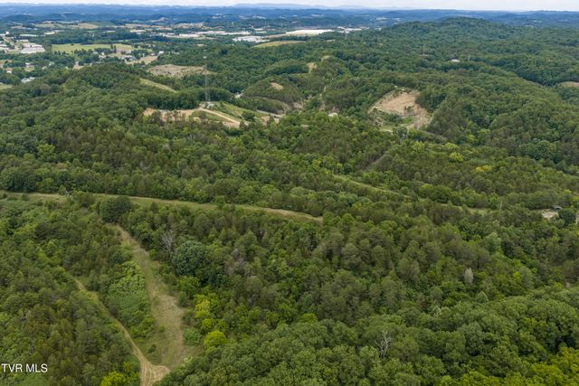 700 Piney Flats Road, Piney Flats, TN 37686