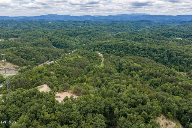 700 Piney Flats Road, Piney Flats, TN 37686