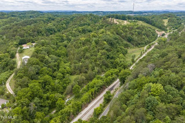 700 Piney Flats Road, Piney Flats, TN 37686