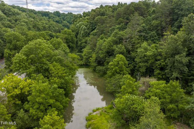 700 Piney Flats Road, Piney Flats, TN 37686