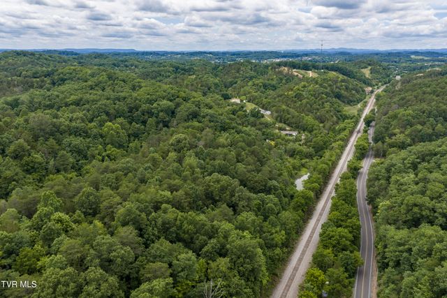 700 Piney Flats Road, Piney Flats, TN 37686