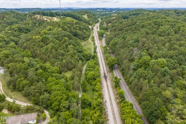 700 Piney Flats Road, Piney Flats, TN 37686