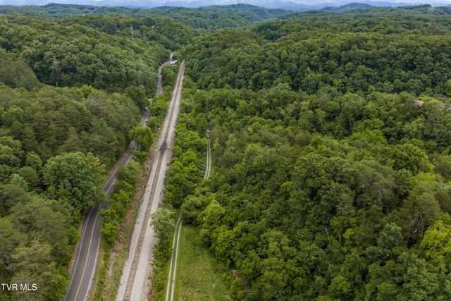 700 Piney Flats Road, Piney Flats, TN 37686