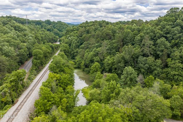 700 Piney Flats Road, Piney Flats, TN 37686