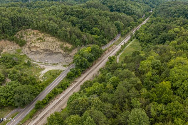 700 Piney Flats Road, Piney Flats, TN 37686