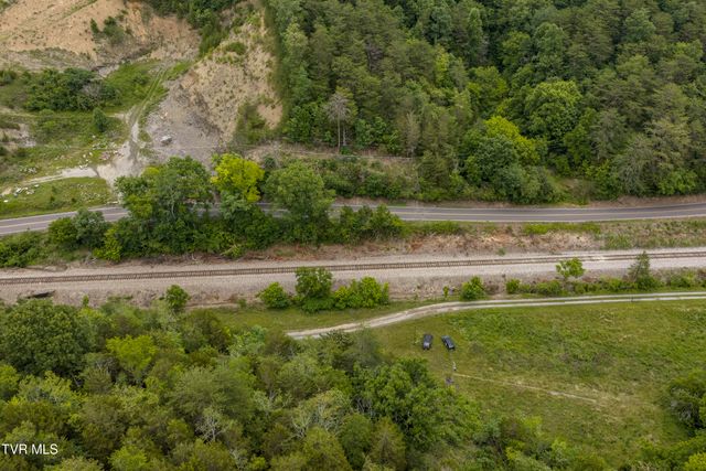 700 Piney Flats Road, Piney Flats, TN 37686