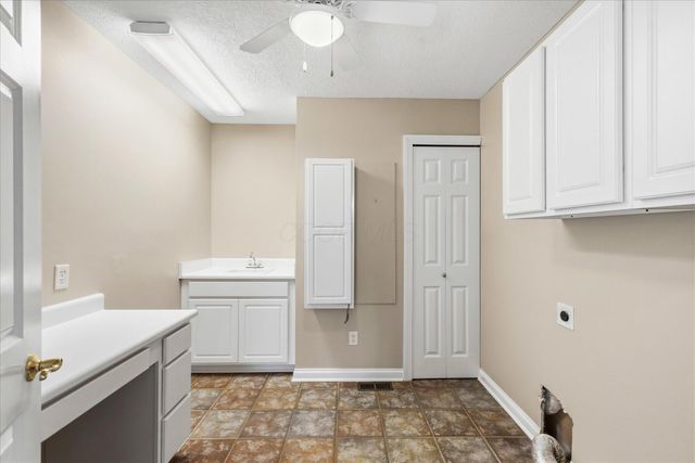 45 E California Avenue, Columbus, OH 43202