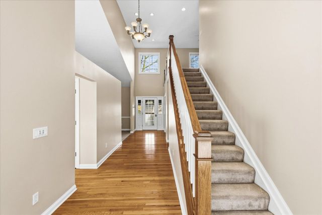 45 E California Avenue, Columbus, OH 43202