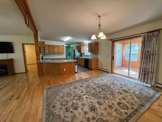 1688 Waite Hill Road, Pawlet, VT 05761