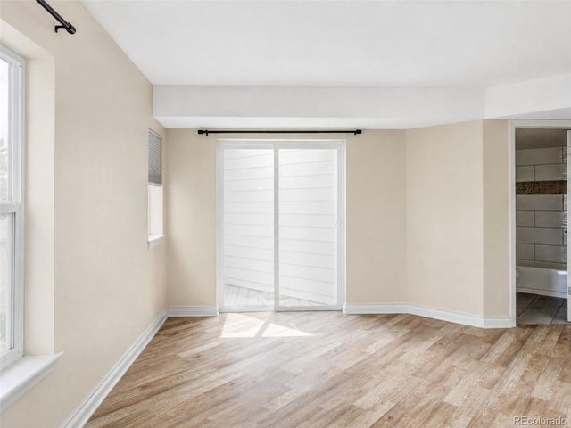 1226 S Monaco Street Pkwy B-307, Denver, CO 80224