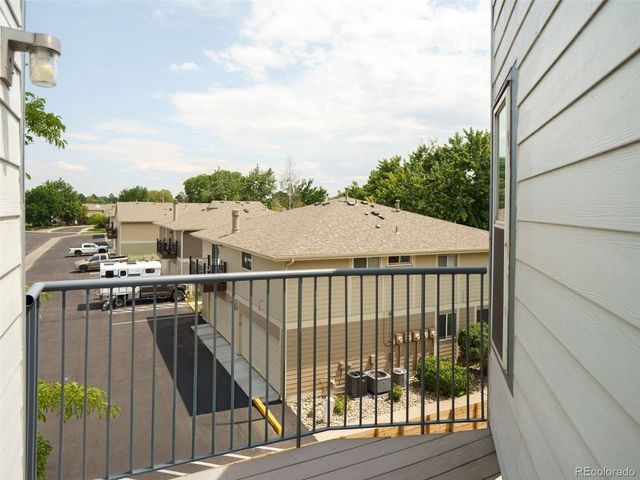 1226 S Monaco Street Pkwy B-307, Denver, CO 80224