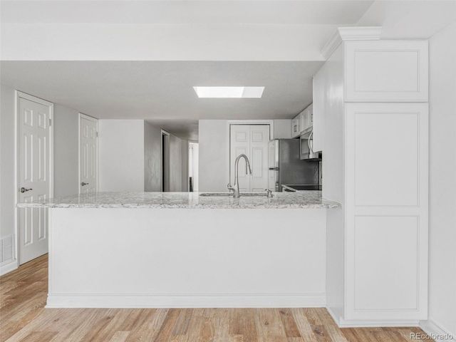 1226 S Monaco Street Pkwy B-307, Denver, CO 80224