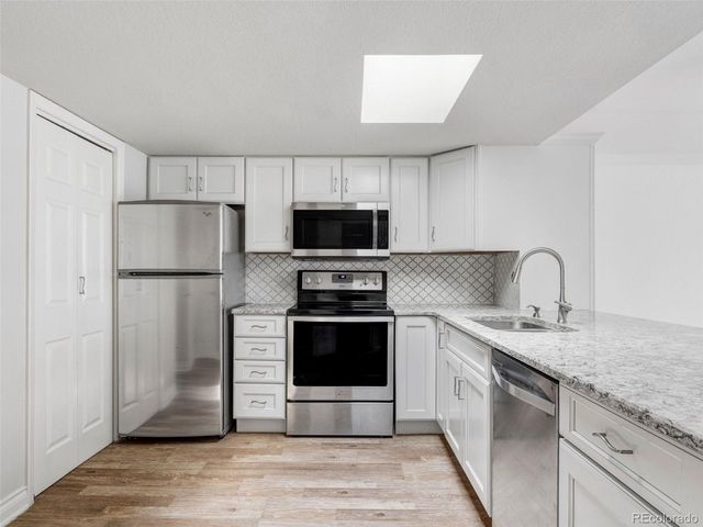 1226 S Monaco Street Pkwy B-307, Denver, CO 80224