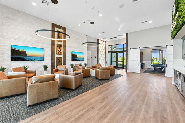 9323 SW Pinnacle Place, Port St Lucie, FL 34987