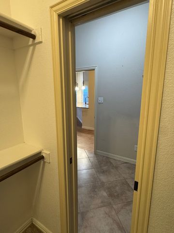 3953 Hollow Lake Road, Fort Worth, TX 76262