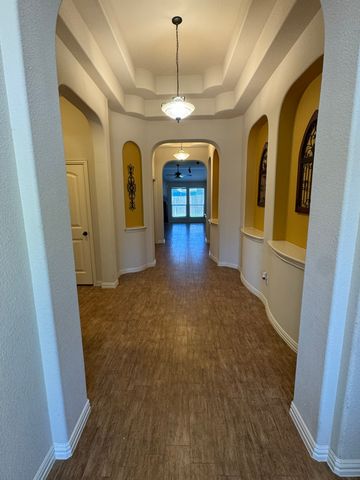 3953 Hollow Lake Road, Fort Worth, TX 76262