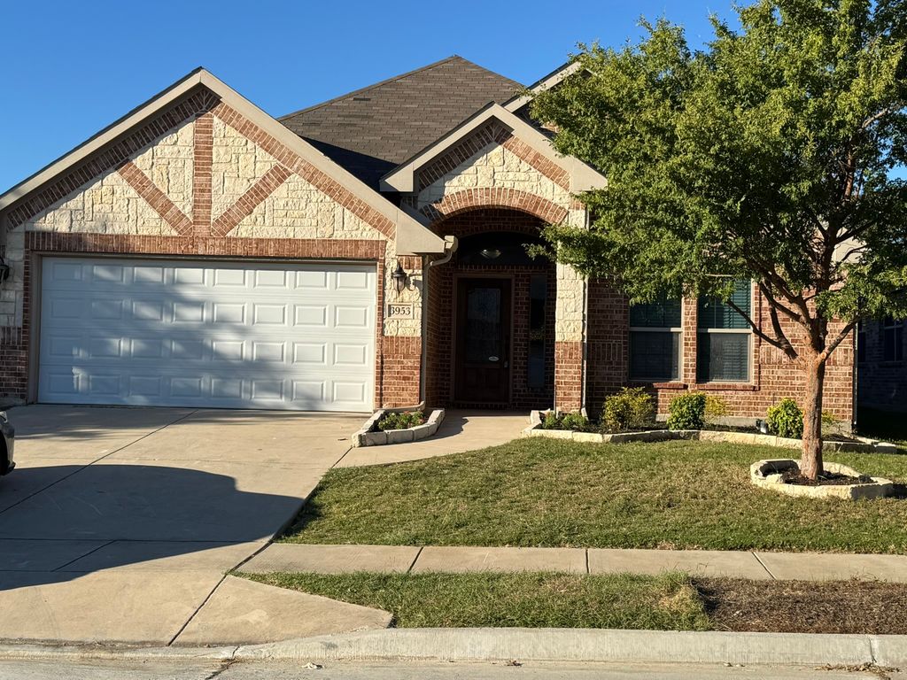 3953 Hollow Lake Road, Fort Worth, TX 76262 — exterior