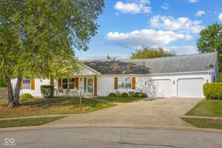 4740 Blue Cedar Court, Columbus, IN 47201