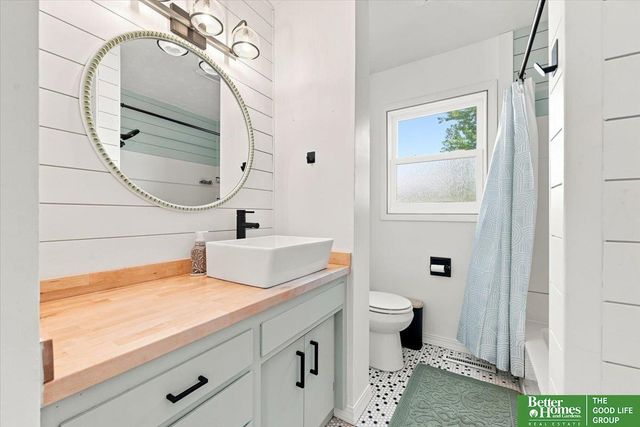 205 Greenhaven Road, Council Bluffs, IA 51503