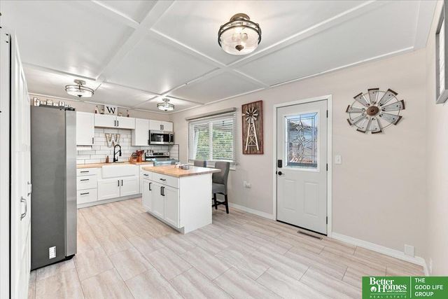 205 Greenhaven Road, Council Bluffs, IA 51503