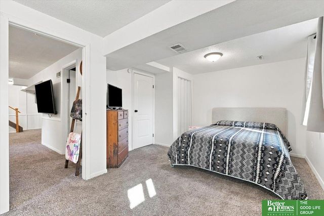 205 Greenhaven Road, Council Bluffs, IA 51503