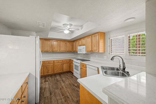10401 E TWILIGHT Drive, Sun Lakes, AZ 85248