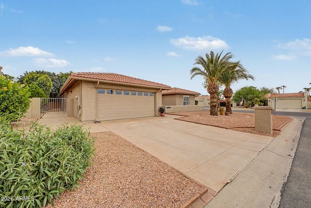 10401 E TWILIGHT Drive, Sun Lakes, AZ 85248