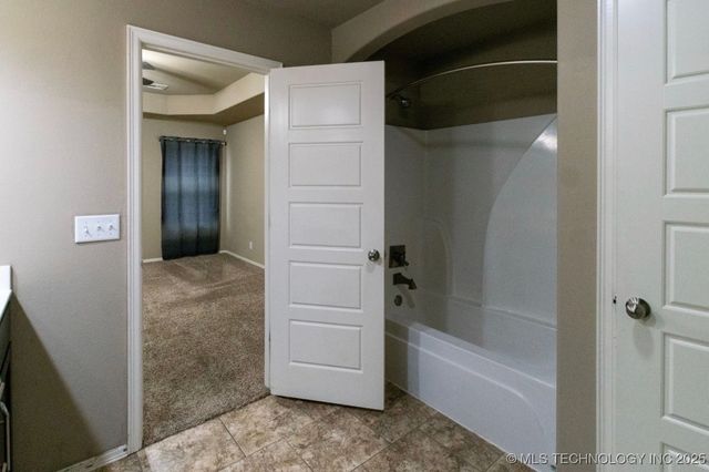 11112 N 146th East Avenue, Owasso, OK 74055